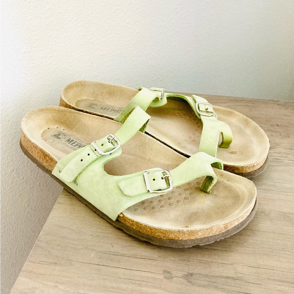 🇵🇹 MEPHISTO Helen Sandals Sage Green Top Grain Leather Top Buckle Cushion Sole